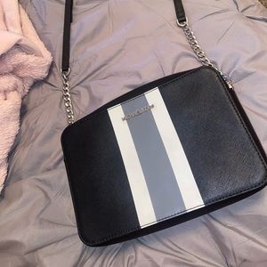 Michael kors crossbody purse